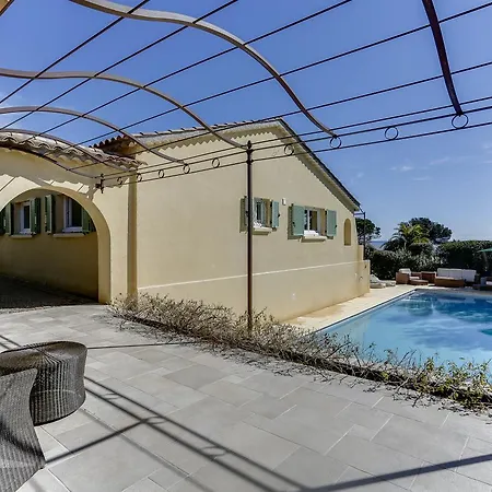Avec Piscine Chauffee Et Vue Sur La Mer